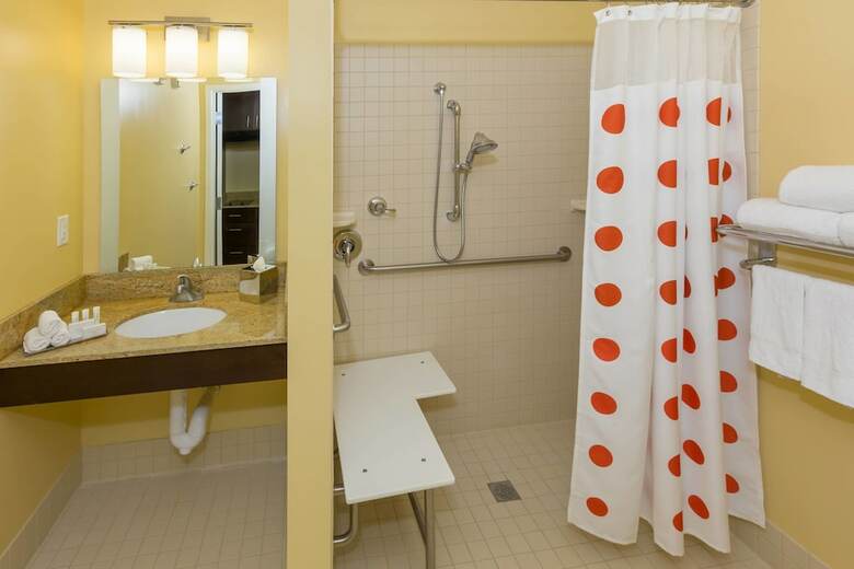 Hotel Towneplace Suites Buffalo Airport
