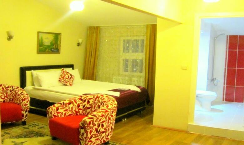 Apartamentos By Pera Suites