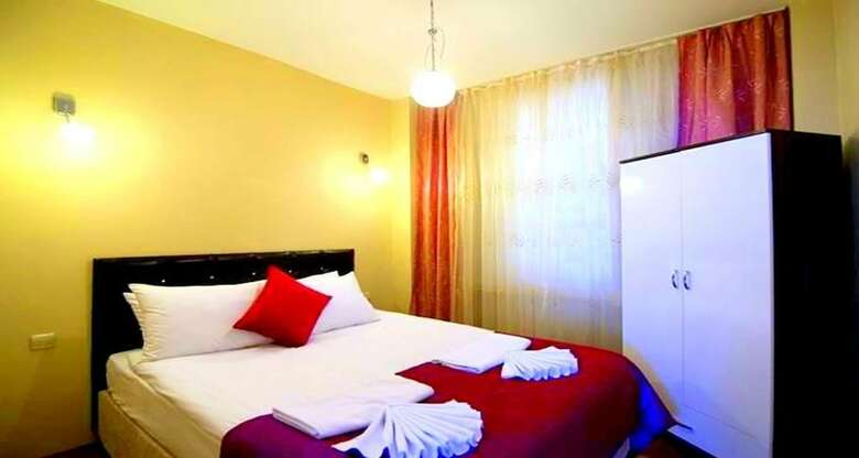 Apartamentos By Pera Suites