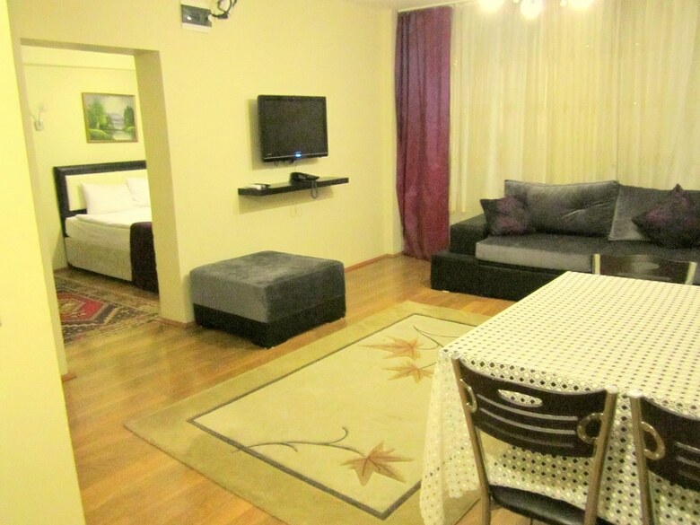 Apartamentos By Pera Suites