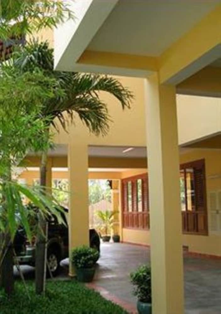 Hotel Grand Residence