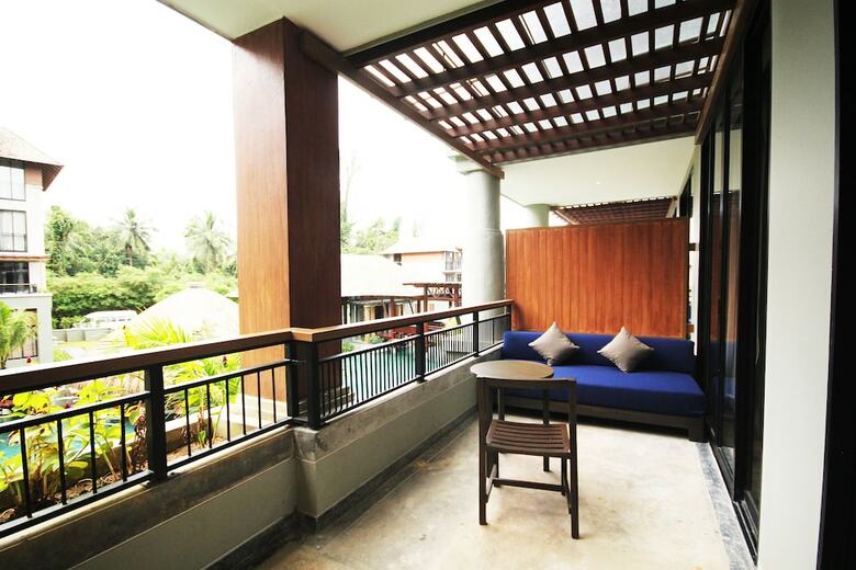 Apartamento Mai Khao Lak Beach Resort And Spa
