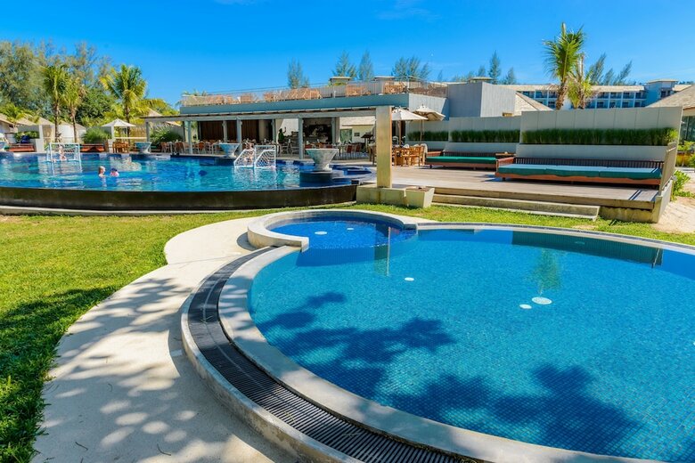 Apartamento Mai Khao Lak Beach Resort And Spa