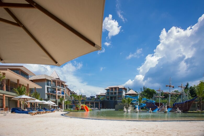 Apartamento Mai Khao Lak Beach Resort And Spa