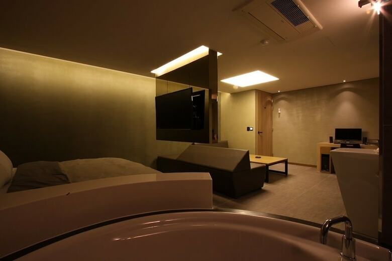 Hotel Cats Suwon