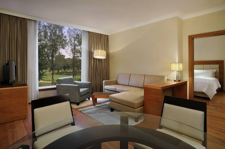 Hotel Hilton Bangalore Embassy Golflinks