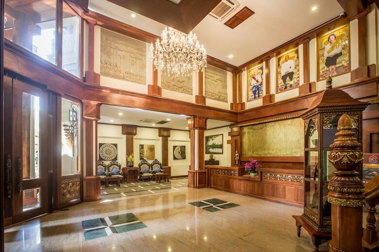 Hotel Empress Residence Resort & Spa