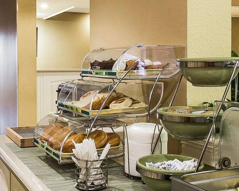 Hotel Quality Inn At The Mall - Valdosta