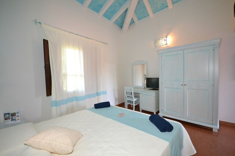 Galanias Hotel & Retreat