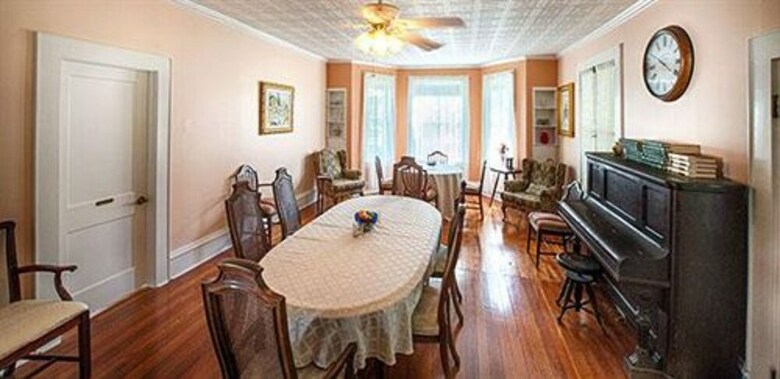 Farnsworth House Bed & Breakfast