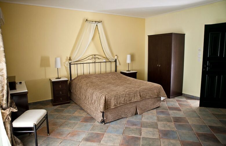 Vasilaras Hotel