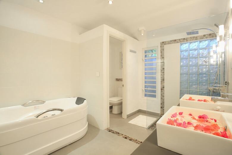 Bed & Breakfast Esprit Libre Restaurant And Guest House