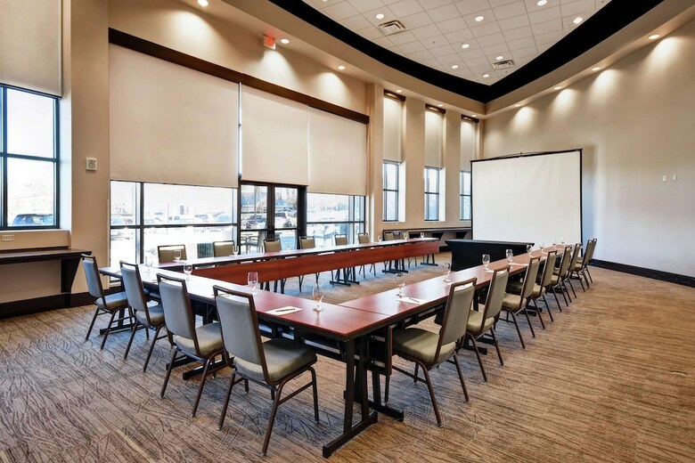 Hotel Embassy Suites Springfield