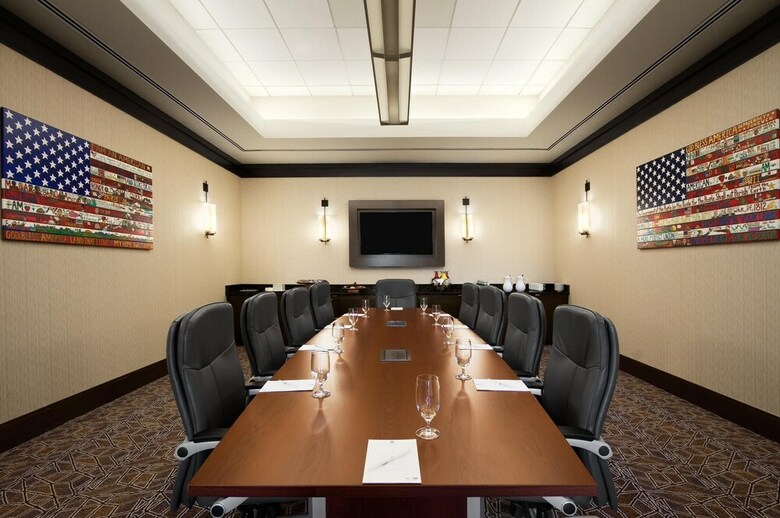 Hotel Embassy Suites Springfield