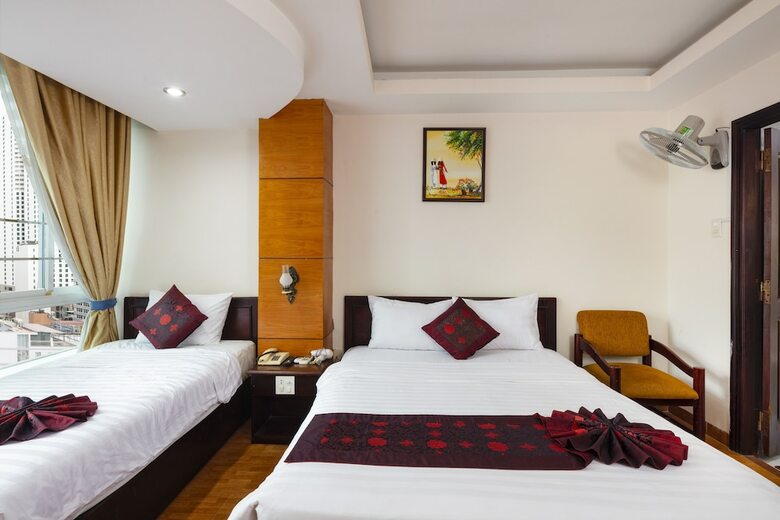 Carina Hotel