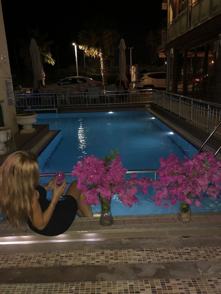 Marin-a Hotel