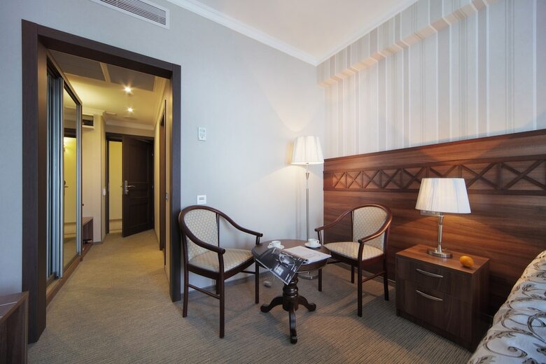 Palais Royal Hotel