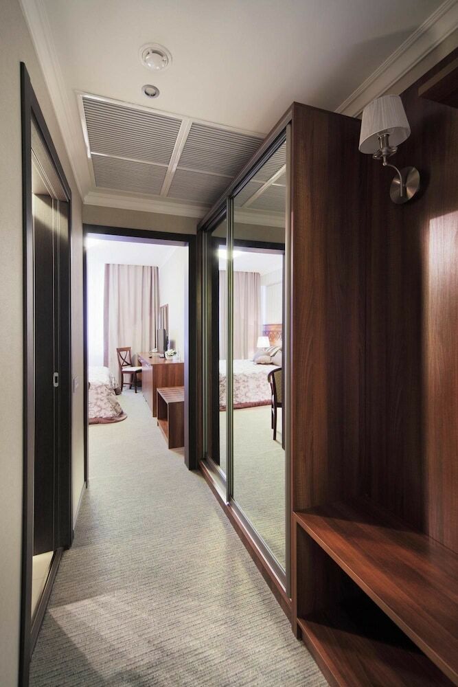 Palais Royal Hotel