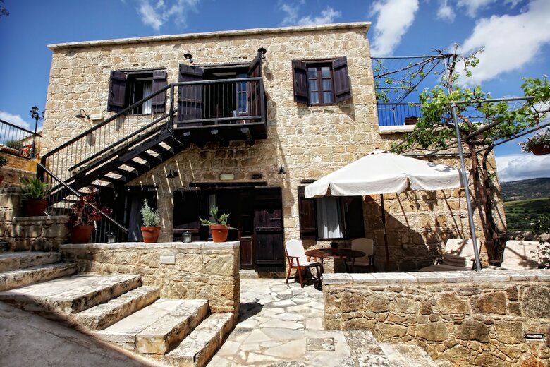 Apartamentos Leonidas Village Houses