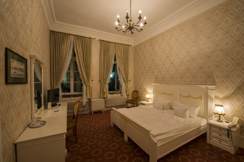 Burghotel Hasel�nne
