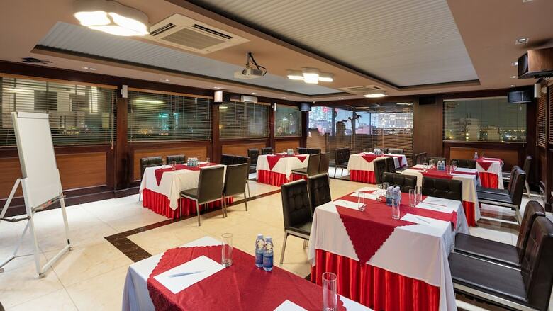 Skylark Hotel