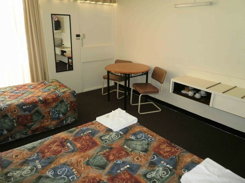 Kar Rama Motor Inn