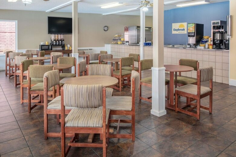Hotel Days Inn & Suites By Wyndham Branson
