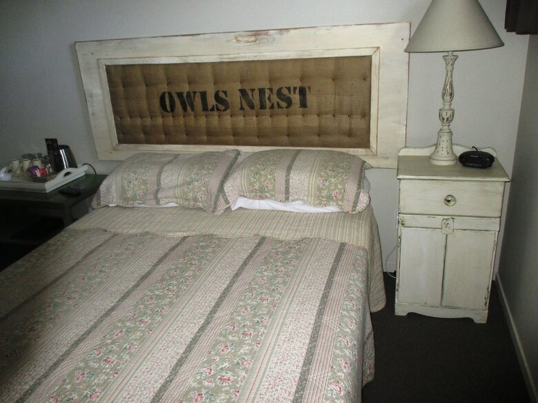 Owls Nest Motel