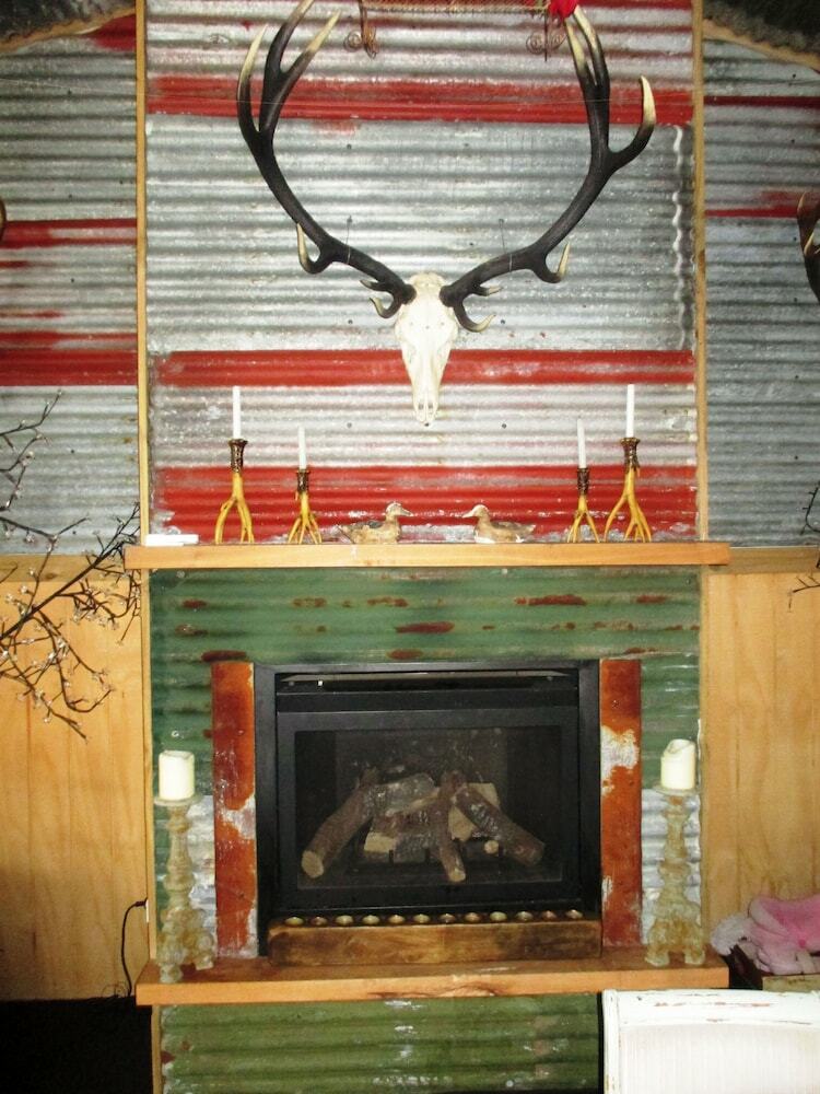 Owls Nest Motel