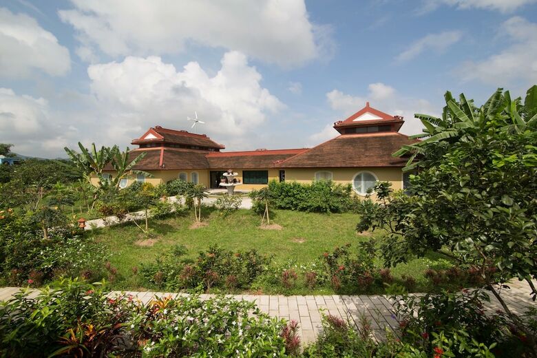 Hotel Hue Riverside Boutique Resort & Spa