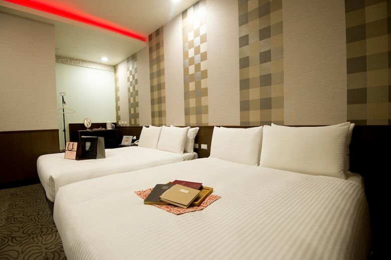 Ximen Holiday Fun Hotel