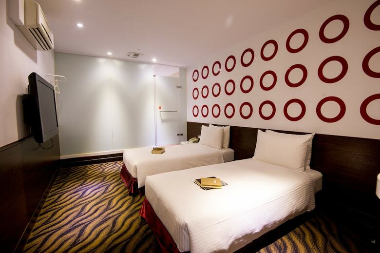 Ximen Holiday Fun Hotel