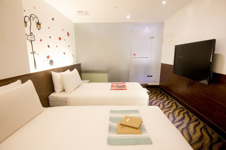 Ximen Holiday Fun Hotel