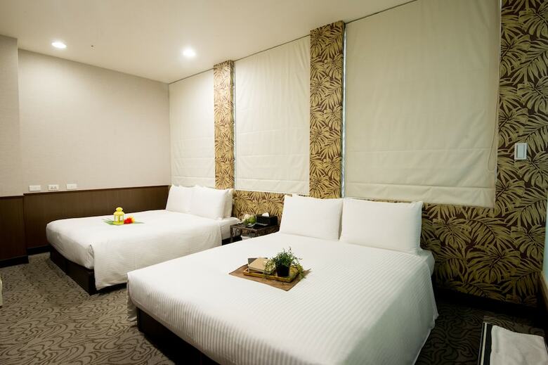 Ximen Holiday Fun Hotel