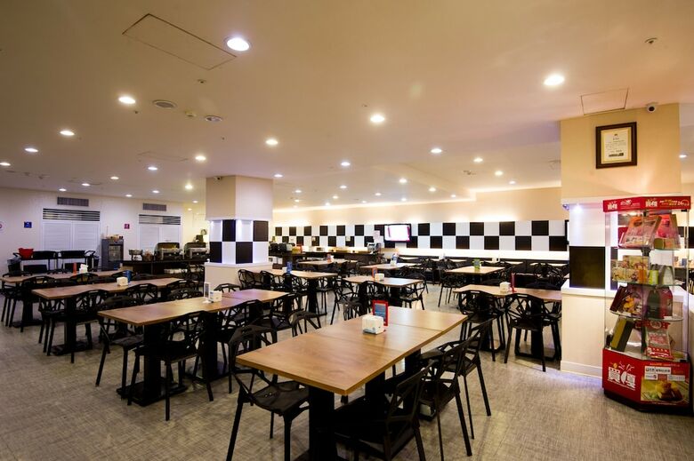 Ximen Holiday Fun Hotel