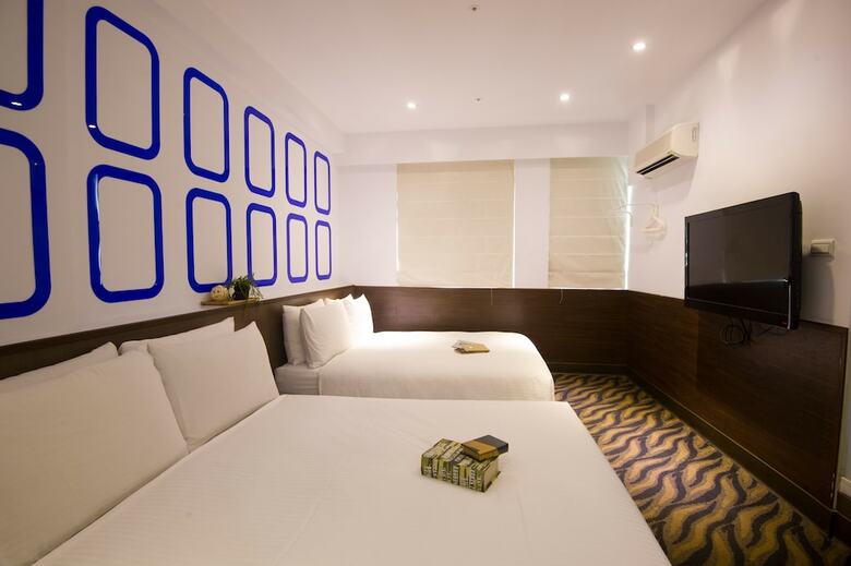 Ximen Holiday Fun Hotel