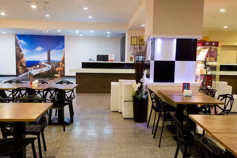 Ximen Holiday Fun Hotel