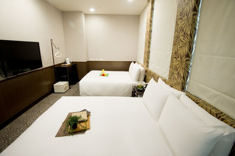 Ximen Holiday Fun Hotel