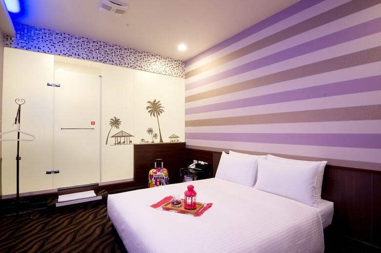 Starry Night Hotel