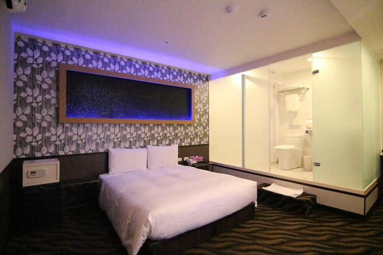 Starry Night Hotel