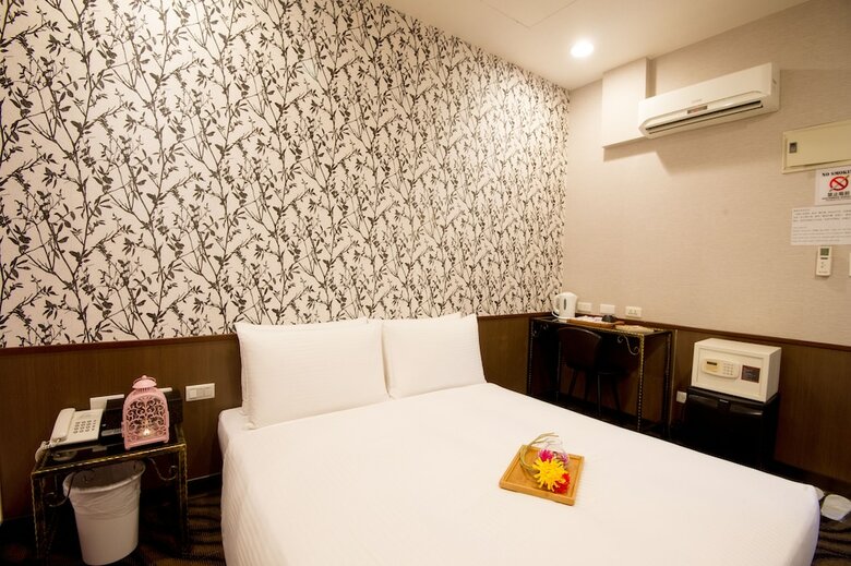 Starry Night Hotel
