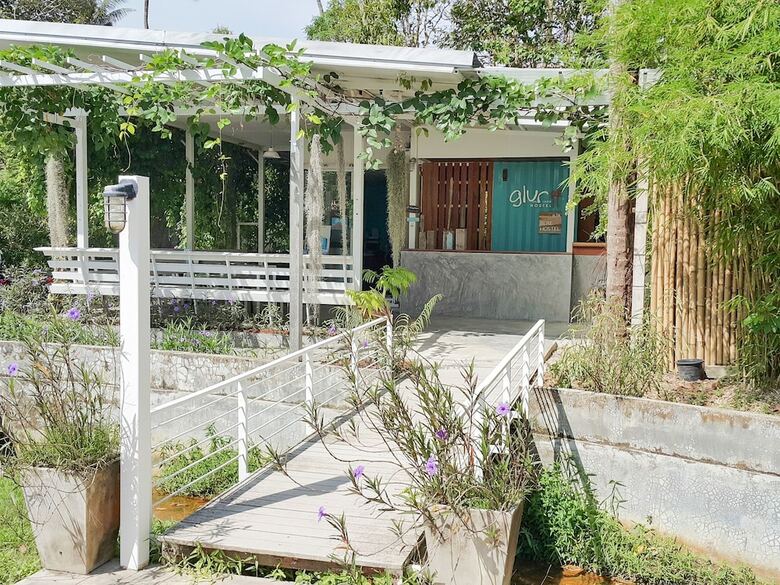 Hostal Glur Hostel