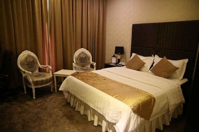 Madareem Crown Hotel