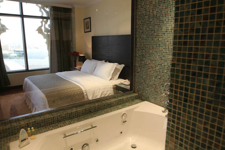 Madareem Crown Hotel