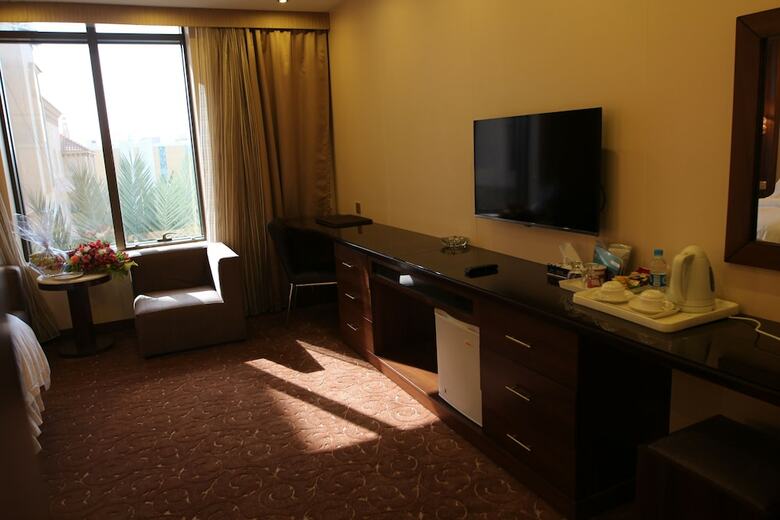 Madareem Crown Hotel