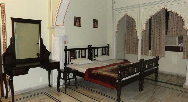 Hotel Krishna Palace