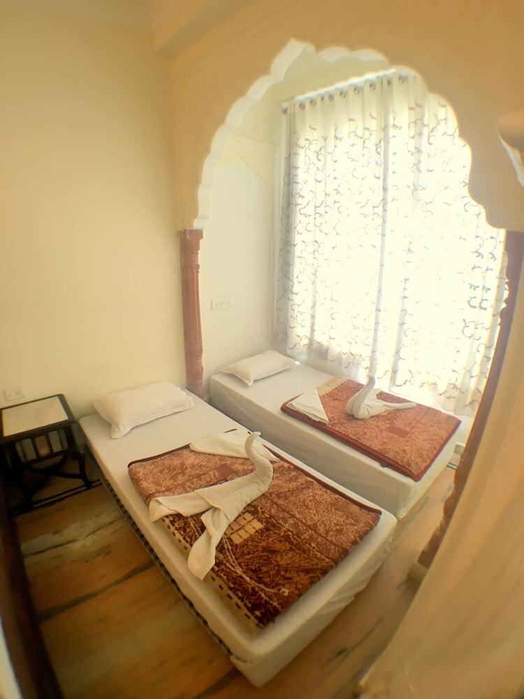 Hotel Krishna Palace