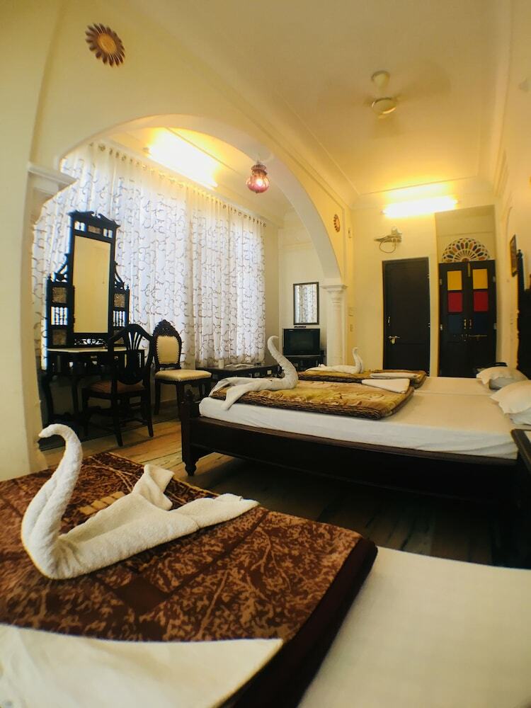 Hotel Krishna Palace