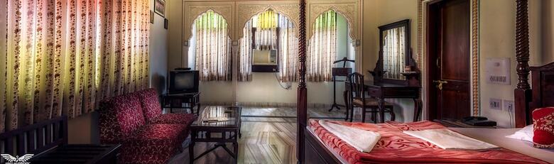 Hotel Krishna Palace