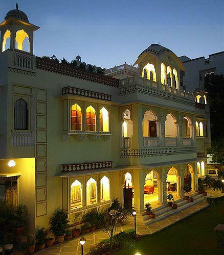 Hotel Krishna Palace